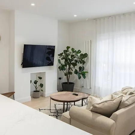 Elegant 2 Bedroom Apartment In Fulham London Exterior foto